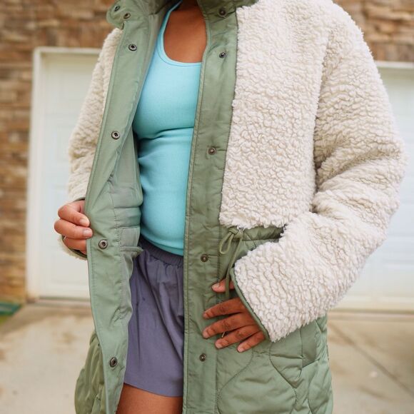 Old Navy Sherpa Quilted Hooded Hybrid Jacket XS Cream Olive NEW - Picture 5 of 10